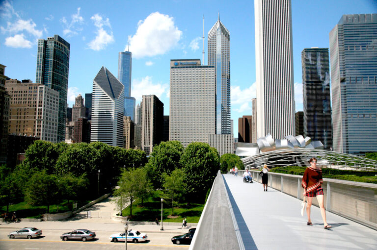 Summer is coming. Have you ever considered going solo? Travel